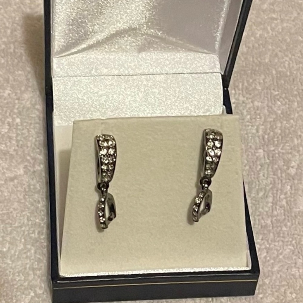 NEW Swarovski Drop Earrings
